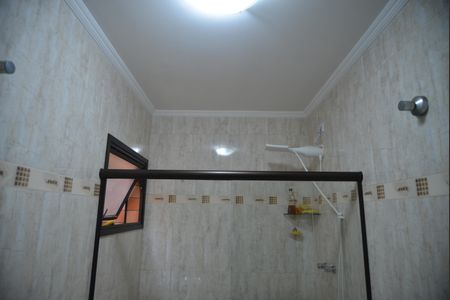 Casa à venda com 250m², 2 quartos e 2 vagasBanheiro da Suíte 2