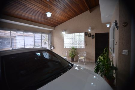 Casa à venda com 250m², 2 quartos e 2 vagasGaragem