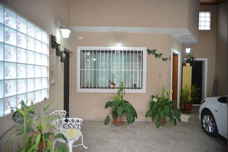 Casa à venda com 250m², 2 quartos e 2 vagasGaragem