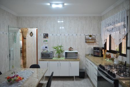 Casa à venda com 250m², 2 quartos e 2 vagasCozinha