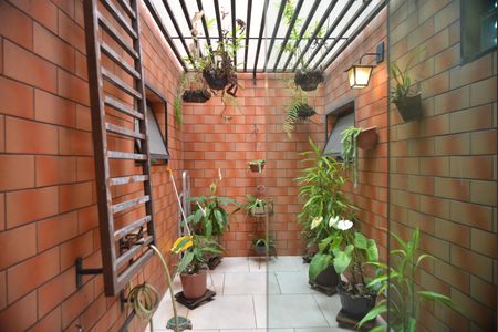 Casa à venda com 250m², 2 quartos e 2 vagasJardim de Inverno