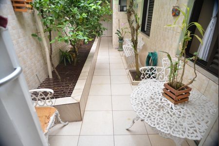 Casa à venda com 250m², 2 quartos e 2 vagasQuintal