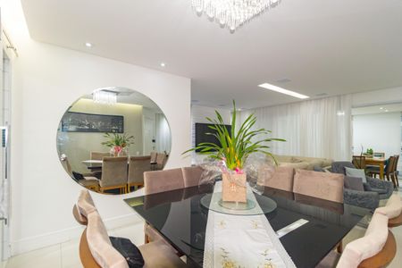 Apartamento à venda com 133m², 3 quartos e sem vagaSala de Jantar