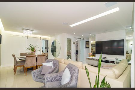 Apartamento à venda com 133m², 3 quartos e sem vagaSala de Estar