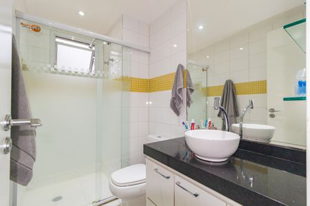 Apartamento à venda com 133m², 3 quartos e sem vagaBanheiro - Social