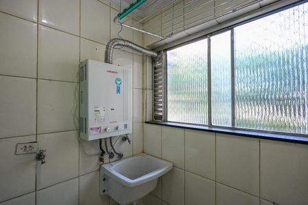 Apartamento à venda com 64m², 3 quartos e 1 vagaÁrea de Serviço 