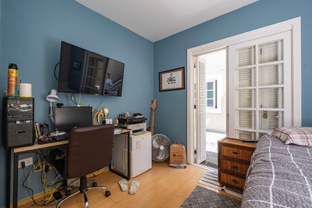 Casa à venda com 254m², 3 quartos e 2 vagas Casa à venda com 254m², 3 quartos e 2 vagasQuarto 3