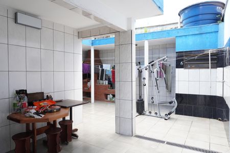 Casa à venda com 150m², 3 quartos e 4 vagasQuintal