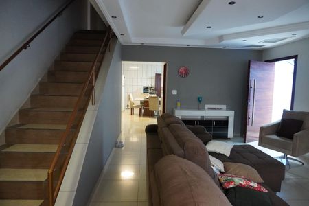 Casa à venda com 150m², 3 quartos e 4 vagasSala