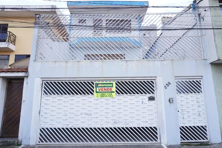 Fachada de casa à venda com 3 quartos, 150m² em Carandiru, São Paulo