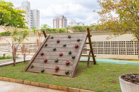 Apartamento para alugar com 54m², 2 quartos e 1 vaga Apartamento para alugar com 54m², 2 quartos e 1 vagaÁrea comum - Playground