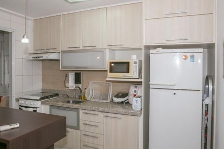 Apartamento para alugar com 54m², 2 quartos e 1 vaga Apartamento para alugar com 54m², 2 quartos e 1 vagaCozinha e Área de Serviço