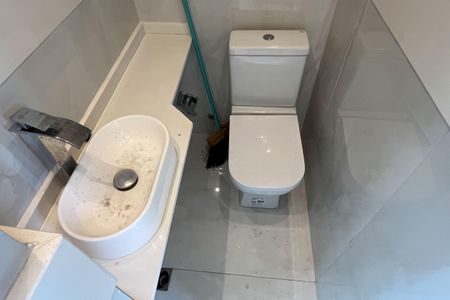 Casa para alugar com 220m², 5 quartos e sem vagaLavabo