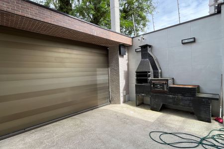 Casa para alugar com 220m², 5 quartos e sem vagaÁrea comum - Churrasqueira