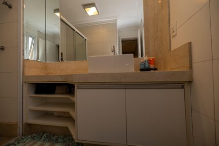 Apartamento à venda com 110m², 3 quartos e 2 vagasBanheiro da Suite