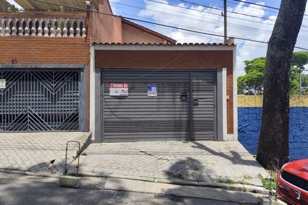 Casa para alugar com 125m², 3 quartos e 2 vagas Casa para alugar com 125m², 3 quartos e 2 vagasFachada