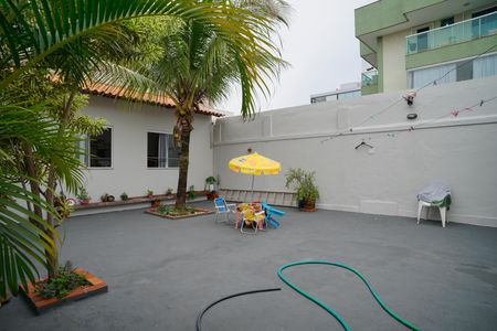 Casa à venda com 311m², 4 quartos e 2 vagasÁrea externa