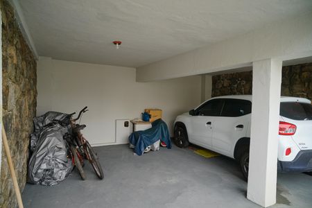 Casa à venda com 311m², 4 quartos e 2 vagasGaragem