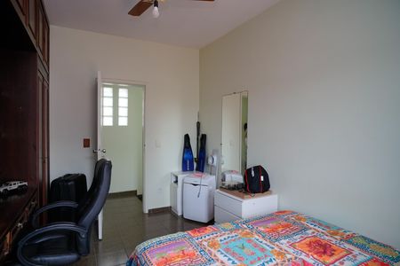 Casa à venda com 311m², 4 quartos e 2 vagasQuarto 2