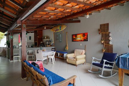 Casa à venda com 311m², 4 quartos e 2 vagasVaranda