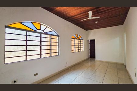 Sala de casa para alugar com 2 quartos, 70m² em Socorro, São Paulo