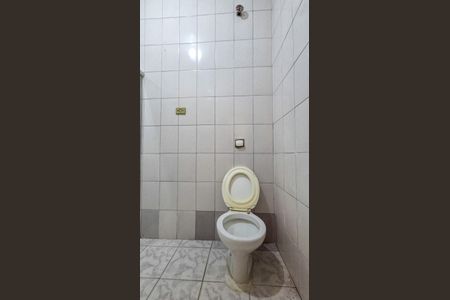 Casa para alugar com 70m², 2 quartos e sem vaga Casa para alugar com 70m², 2 quartos e sem vagaBanheiro