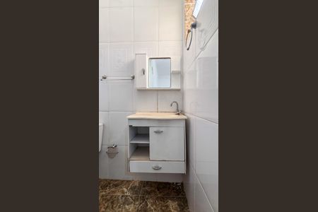 Casa para alugar com 70m², 2 quartos e sem vaga Casa para alugar com 70m², 2 quartos e sem vagaBanheiro