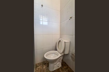 Casa para alugar com 70m², 2 quartos e sem vaga Casa para alugar com 70m², 2 quartos e sem vagaBanheiro