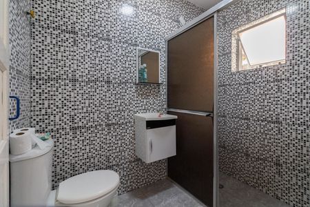 Banheiro de casa para alugar com 1 quarto, 40m² em Rio Pequeno, São Paulo