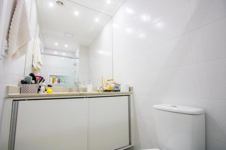 Apartamento à venda com 61m², 2 quartos e 1 vagaBanheiro do quarto 1