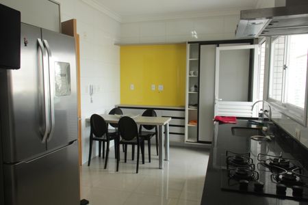 Apartamento para alugar com 206m², 3 quartos e 2 vagasCozinha