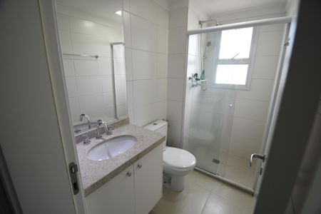 Banheiro Suíte de apartamento para alugar com 1 quarto, 55m² em Cambuí, Campinas