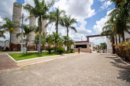 Apartamento para alugar com 50m², 2 quartos e 1 vaga Apartamento para alugar com 50m², 2 quartos e 1 vagaFachada