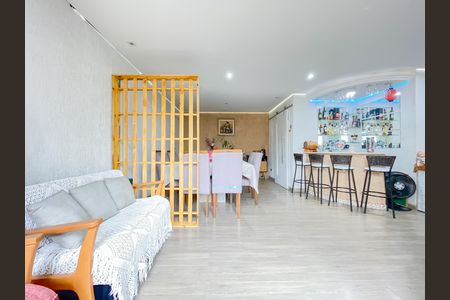 Sala de apartamento à venda com 2 quartos, 74m² em Jaguaribe, Osasco