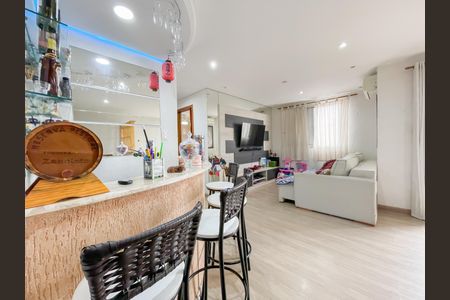 Apartamento à venda com 74m², 2 quartos e 1 vaga Apartamento à venda com 74m², 2 quartos e 1 vagaSala