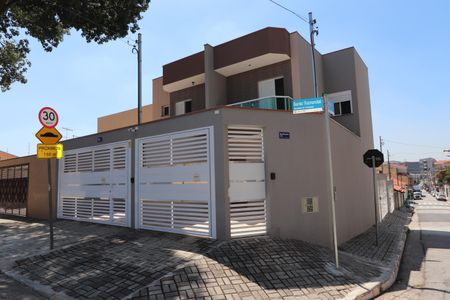 Casa à venda com 97m², 2 quartos e 2 vagasFachada