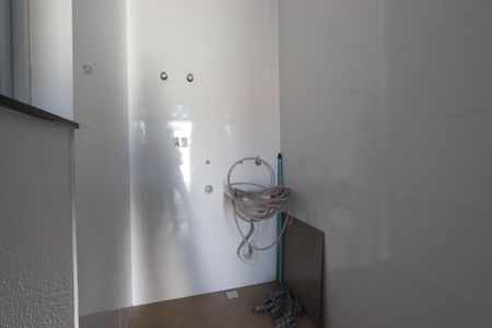 Casa à venda com 97m², 2 quartos e 2 vagasLavanderia