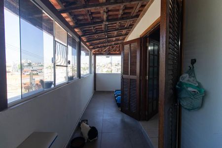 Casa à venda com 150m², 4 quartos e 2 vagasVaranda