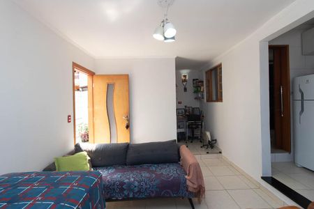 Casa à venda com 150m², 4 quartos e 2 vagasSala 2