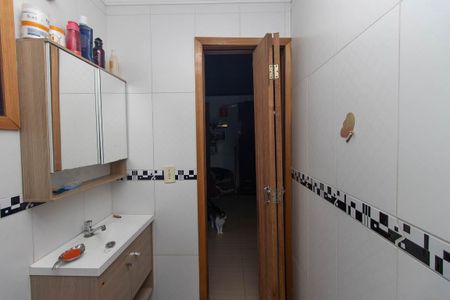 Casa à venda com 150m², 4 quartos e 2 vagasBanheiro da Suíte