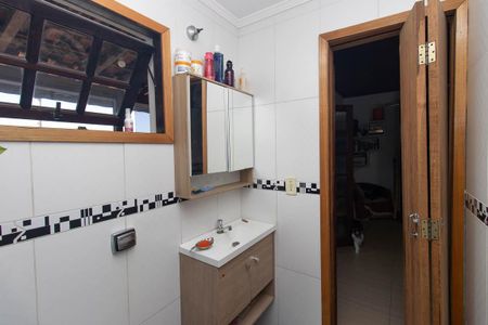 Casa à venda com 150m², 4 quartos e 2 vagasBanheiro da Suíte