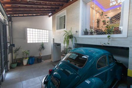 Casa à venda com 150m², 4 quartos e 2 vagasGaragem