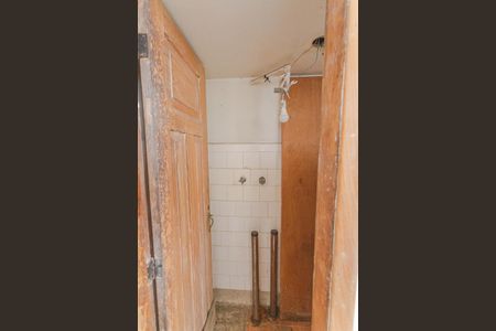 Apartamento para alugar com 300m², 5 quartos e 1 vaga Apartamento para alugar com 300m², 5 quartos e 1 vagaBanheiro de serviço