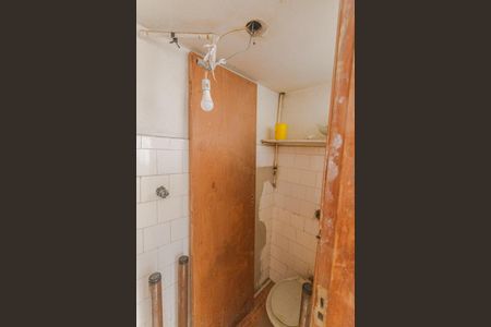 Apartamento para alugar com 300m², 5 quartos e 1 vaga Apartamento para alugar com 300m², 5 quartos e 1 vagaBanheiro de serviço