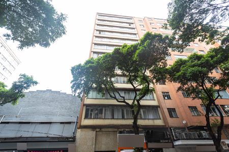 Apartamento para alugar com 300m², 5 quartos e 1 vaga Apartamento para alugar com 300m², 5 quartos e 1 vagaFachada