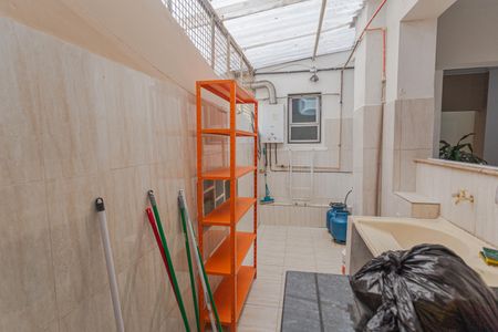 Apartamento para alugar com 300m², 5 quartos e 1 vaga Apartamento para alugar com 300m², 5 quartos e 1 vagaÁrea de Serviço