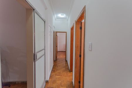 Apartamento para alugar com 300m², 5 quartos e 1 vaga Apartamento para alugar com 300m², 5 quartos e 1 vagaCorredor 2