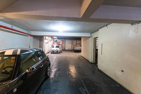 Apartamento para alugar com 300m², 5 quartos e 1 vaga Apartamento para alugar com 300m², 5 quartos e 1 vagaGaragem