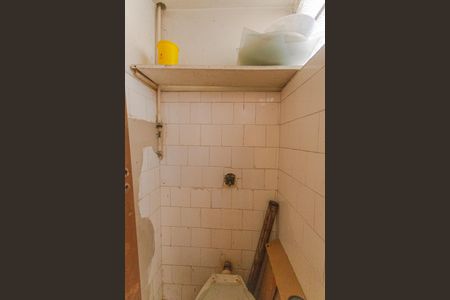 Apartamento para alugar com 300m², 5 quartos e 1 vaga Apartamento para alugar com 300m², 5 quartos e 1 vagaBanheiro de serviço