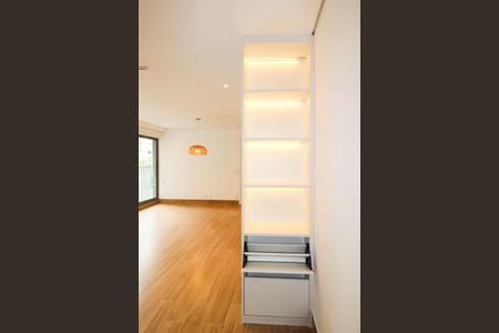 Sala de apartamento para alugar com 2 quartos, 68m² em Indianópolis, São Paulo